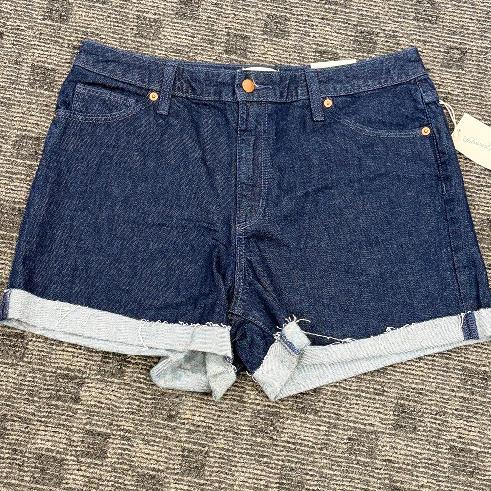 Universal Thread Dark Blue Jean Shorts‎ - Picture 9 of 16